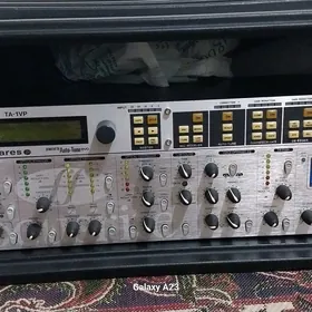 Kopressor Focusrite voice mast