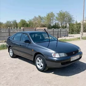 Toyota Carina 1992