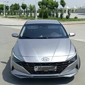 Hyundai Elantra 2022
