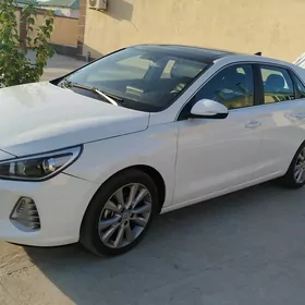 Hyundai Elantra GT 2019