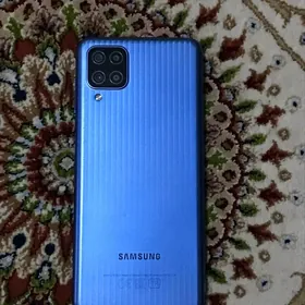 Samsung m12