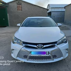 Toyota Camry 2017