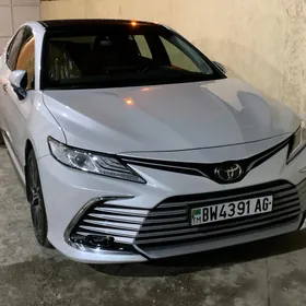 Toyota Camry 2023