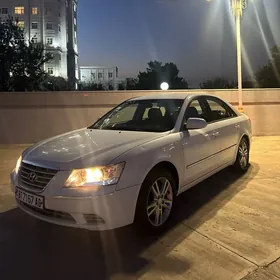 Hyundai Sonata 2010