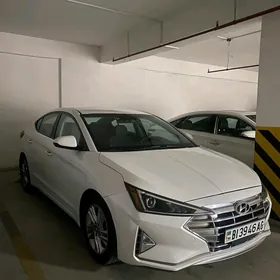 Hyundai Elantra 2020
