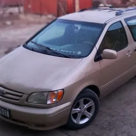 Toyota Sienna 2002