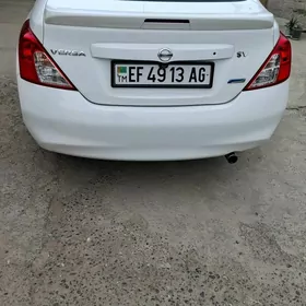 Nissan Versa 2013