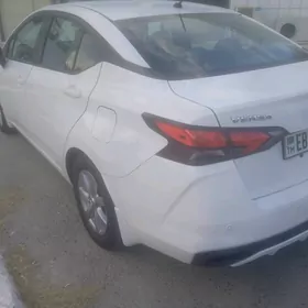 Nissan Versa 2021