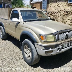Toyota Tacoma 2003