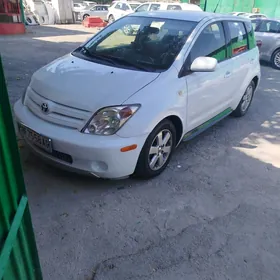 Toyota XA 2004