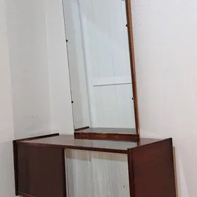 трельяж и трюмо