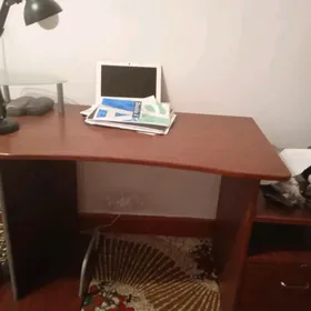 Стол для компьютера