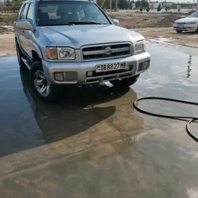 Nissan Pathfinder 2001
