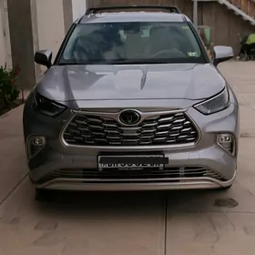 Toyota Highlander 2022