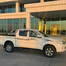 Toyota Hilux 2012