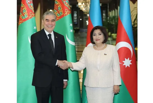 Türkmenistanyň Halk Maslahatynyň Başlygy Azerbaýjanyň Milli Mejlisiniň Başlygy bilen duşuşdy