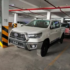 Toyota Hilux 2025