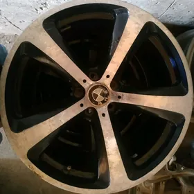 BMW diska r19 razni şroki