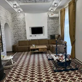 Мир Азади высокий потолок