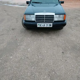 Mercedes-Benz 230E 1989