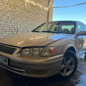 Toyota Camry 2000