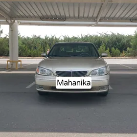 Nissan Maxima 2000