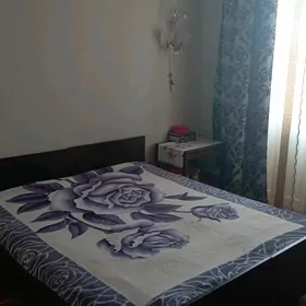 кровать