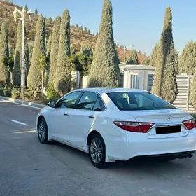 Toyota Camry 2015