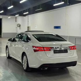 Toyota Avalon 2013