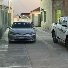 Toyota Camry 2021