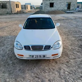 Daewoo Leganza 2001