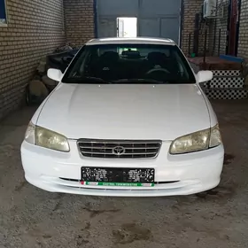 Toyota Camry 1998
