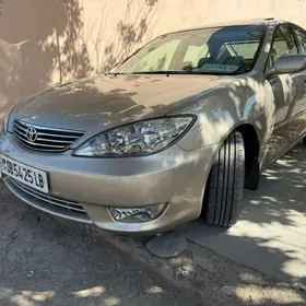 Toyota Camry 2004