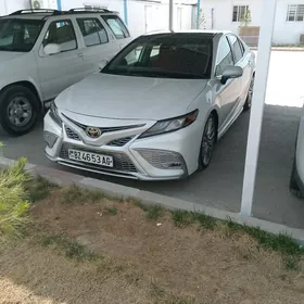 Toyota Camry 2020