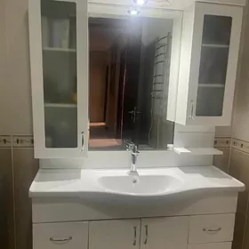 умывальник со шкафом