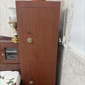 сейф (Seyf)
