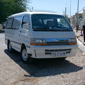 Toyota Hiace 1990