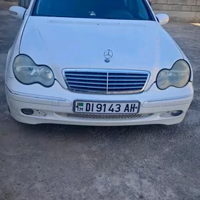 Mercedes-Benz C250 2001