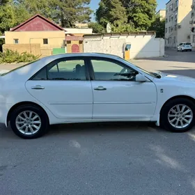 Toyota Camry 2005