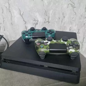 PLAYSTATION 4