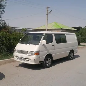 Toyota Hiace 2004