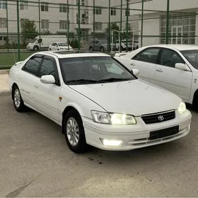 Toyota Camry 2000