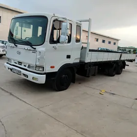 Hyundai H100 2010