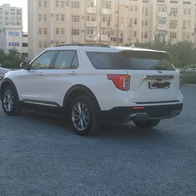 Ford Explorer 2021