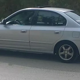 Hyundai Elantra 2002