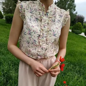 летнее блузка M размер