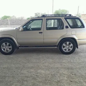 Nissan Pathfinder 2001