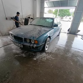 BMW 525 1989