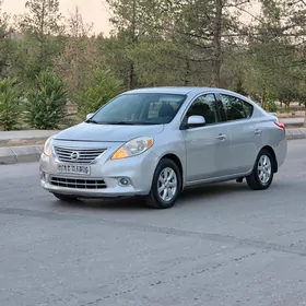 Nissan Versa 2014