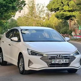 Hyundai Elantra 2019